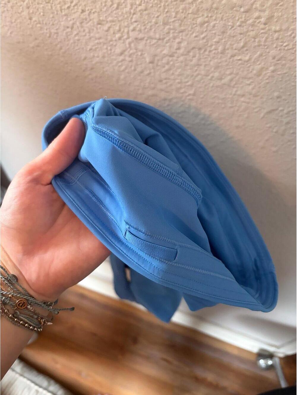 Lululemon Power Thru High-Rise Tight 25in inseam Blue Nile size 4. Like new cond - Picture 4 of 6